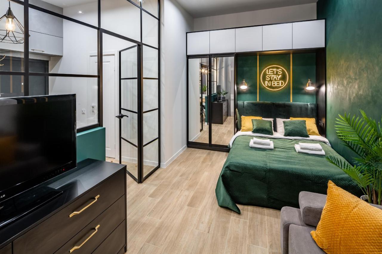 Emerald Lux Apartment. Liveinリヴィウ エクステリア 写真