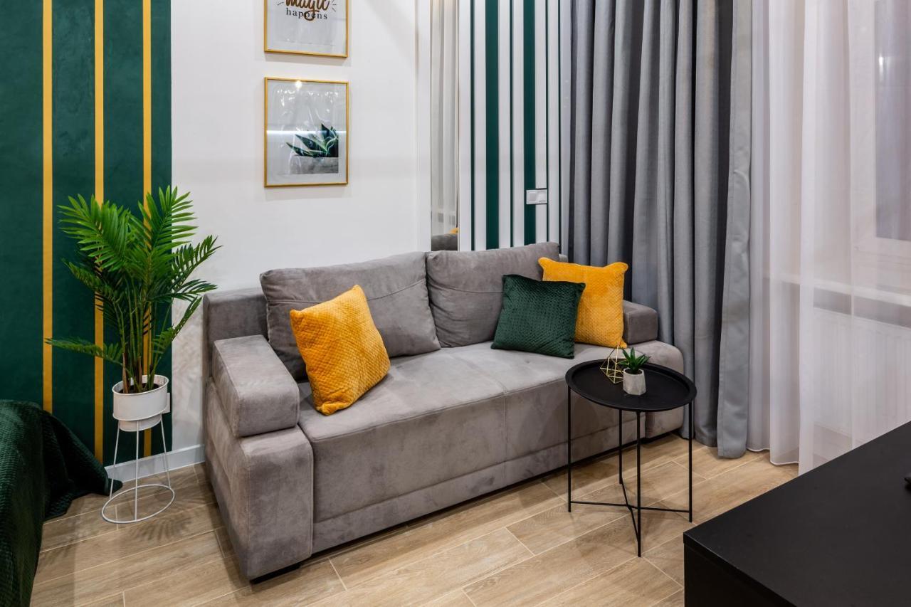 Emerald Lux Apartment. Liveinリヴィウ エクステリア 写真